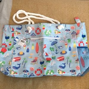 🌸 Robyn and Co. 🌸 very fun Beach bag!